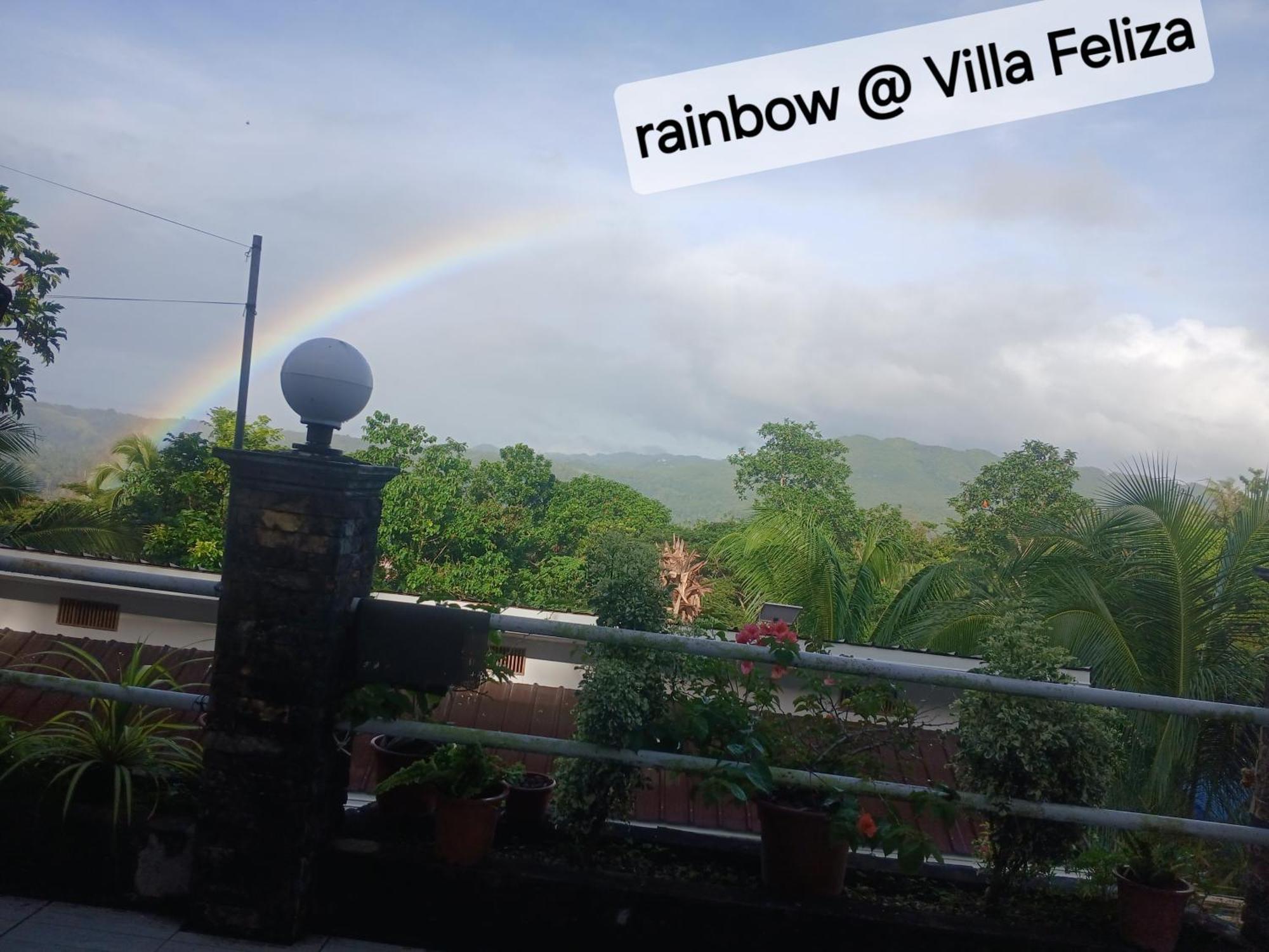 Villa Feliza Loboc Eksteriør billede