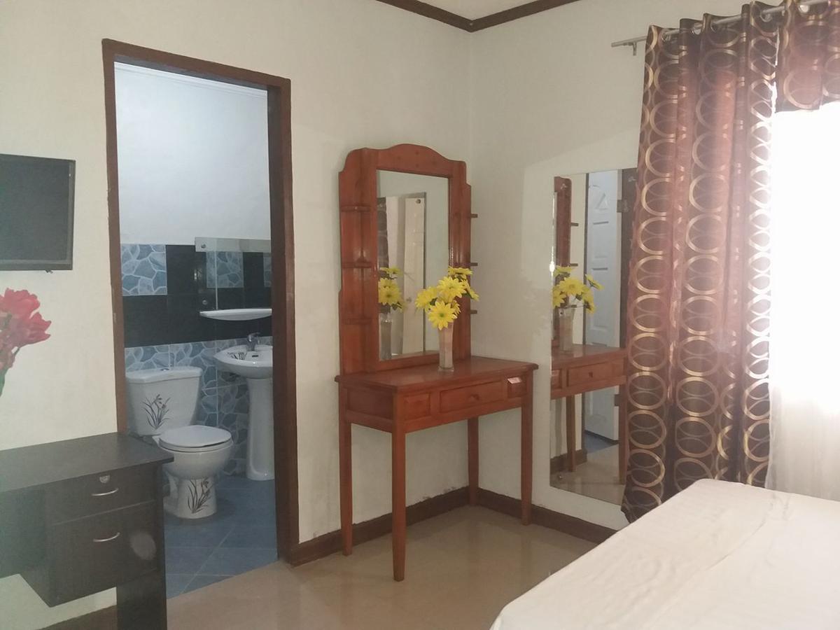Villa Feliza Loboc Eksteriør billede